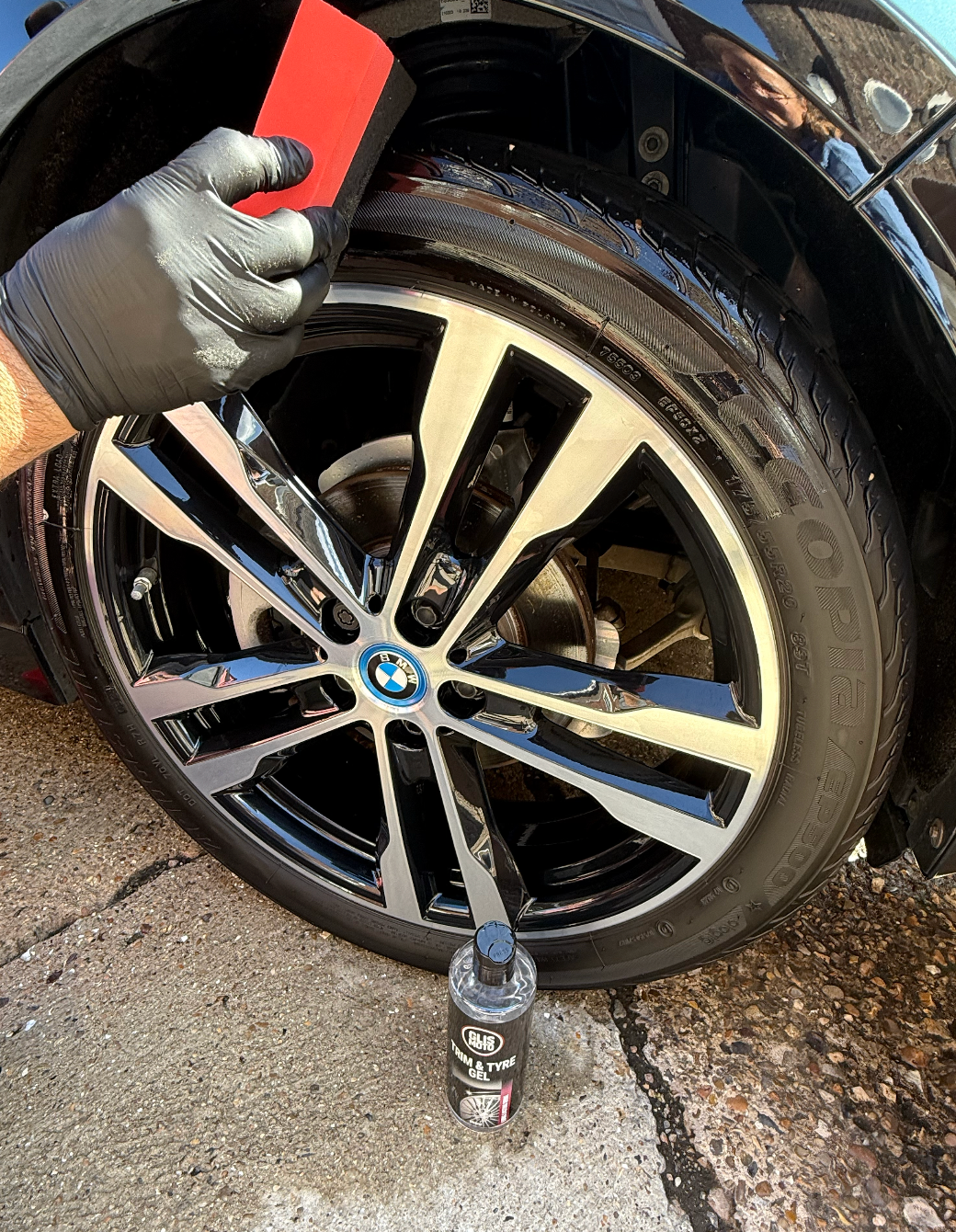 TRIM & TYRE DRESSING KIT