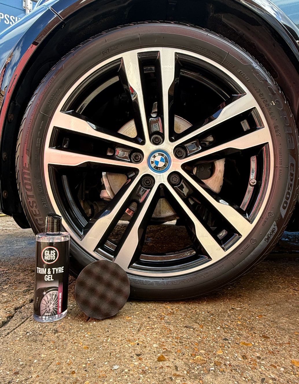 TRIM & TYRE DRESSING KIT