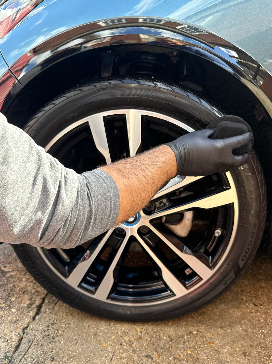 TRIM & TYRE DRESSING KIT