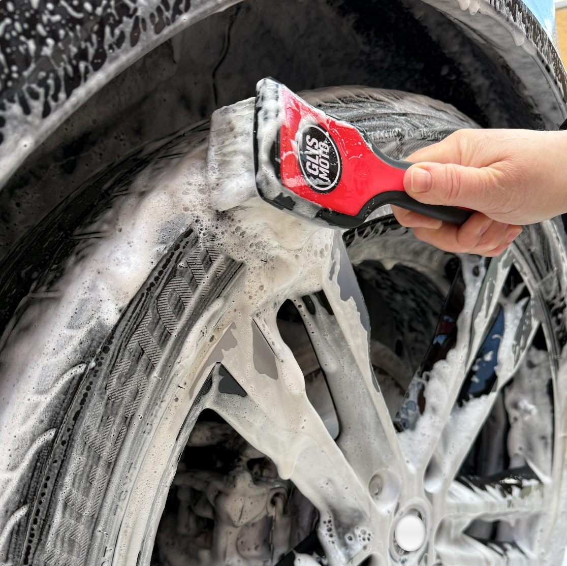 Premium Rubberised Tyre Scrubbing Brush