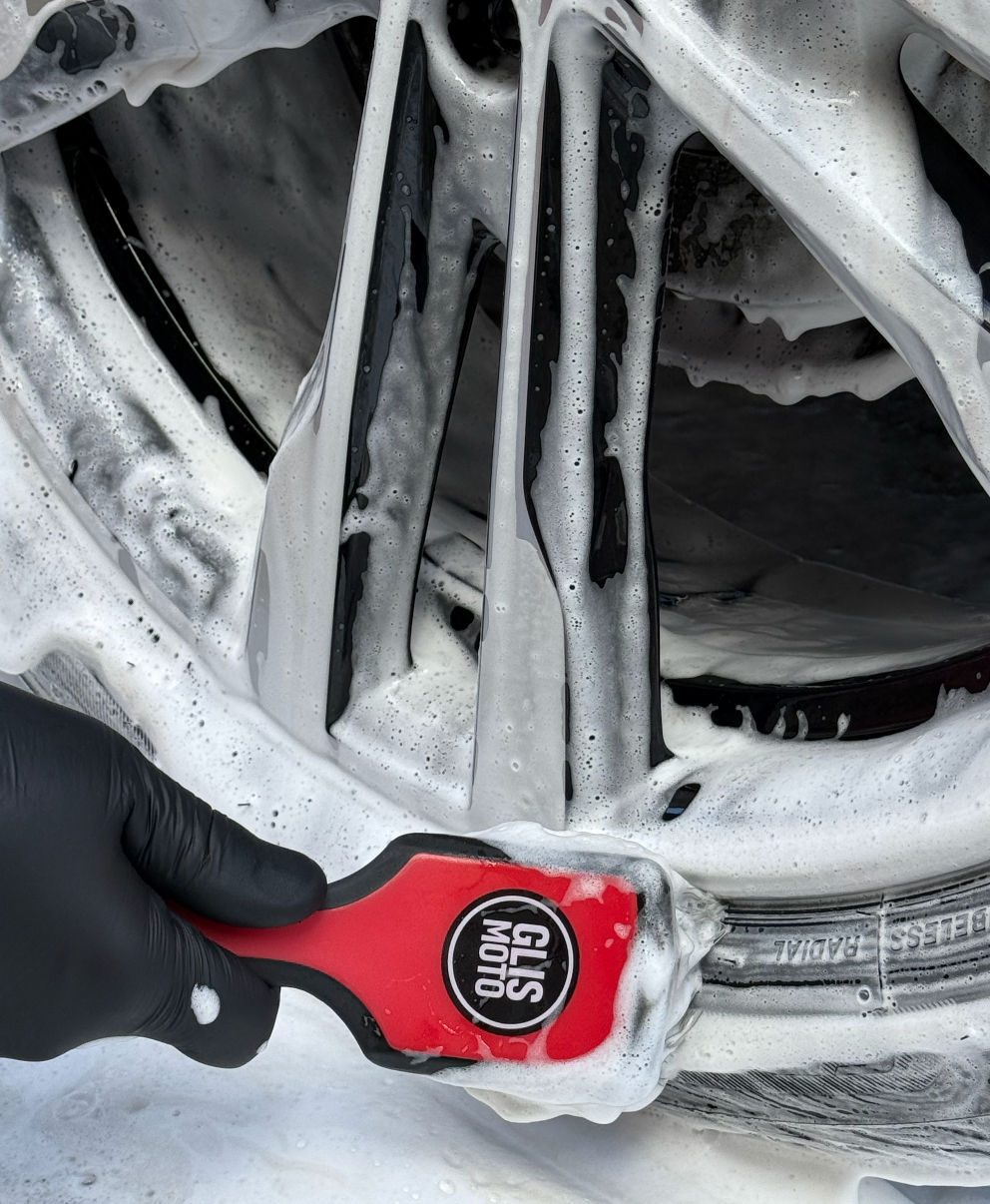 Premium Rubberised Tyre Scrubbing Brush