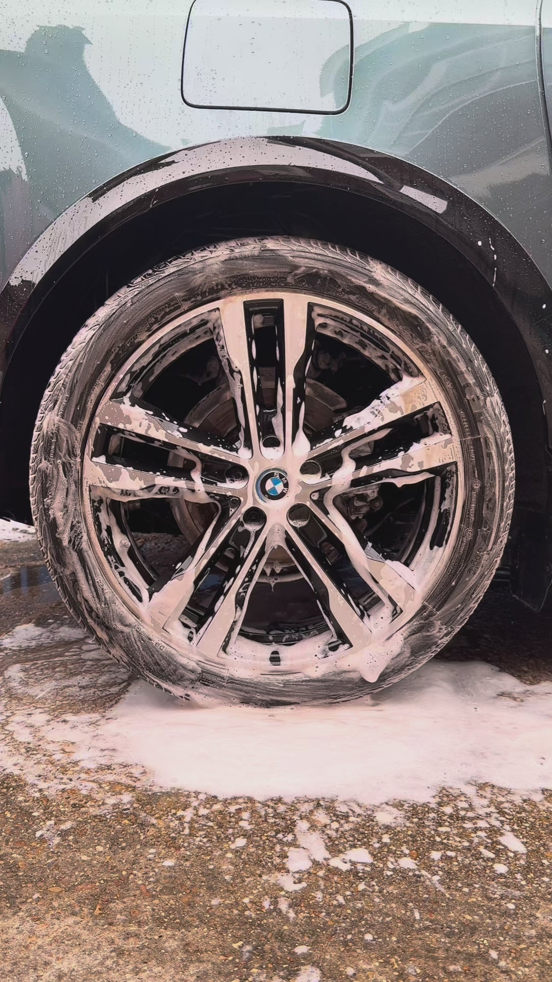 TYRE BRUSH